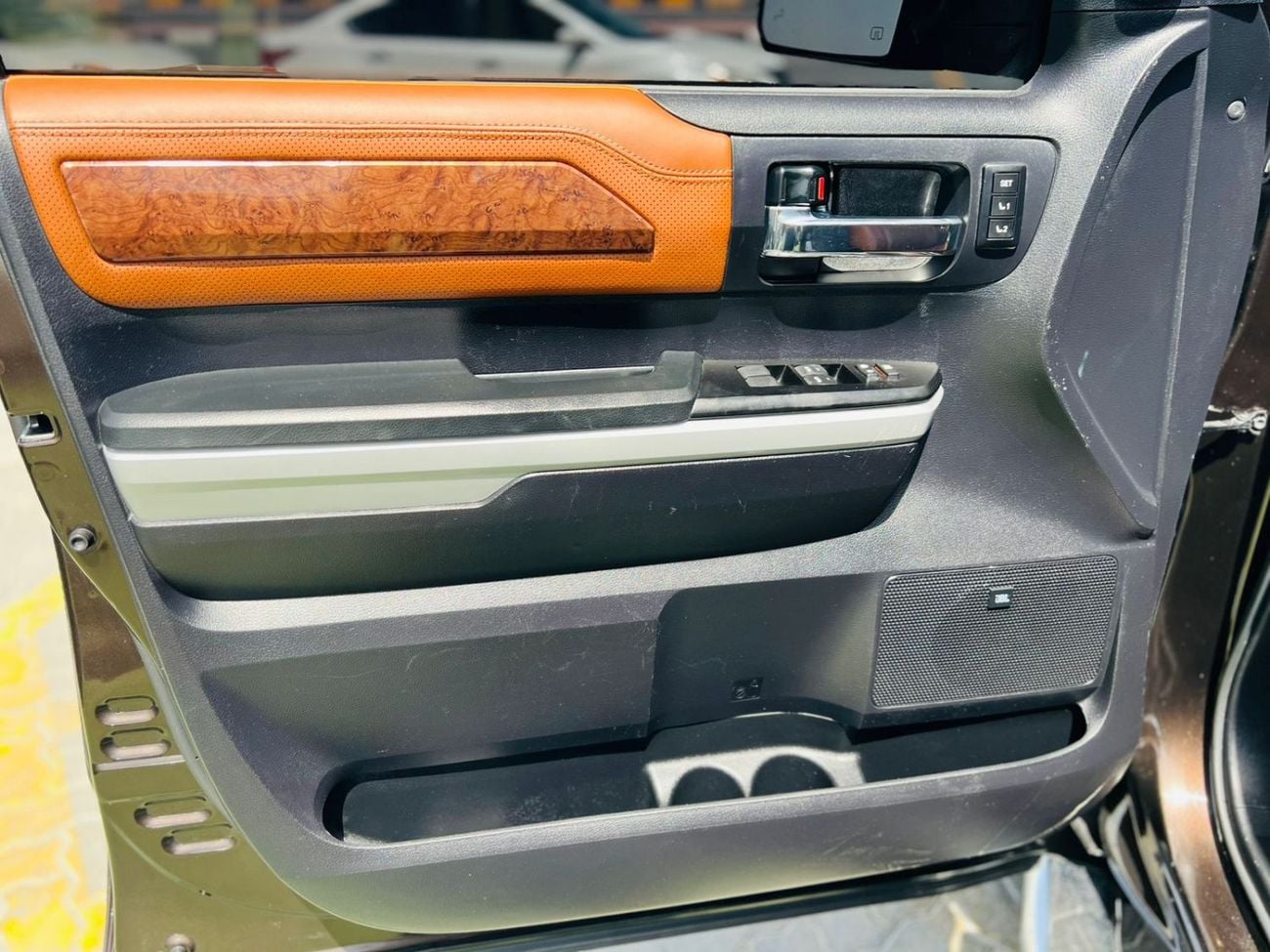 Toyota Tundra TOYOTA TUNDRA 2020.ENGINE 5.7L/V8