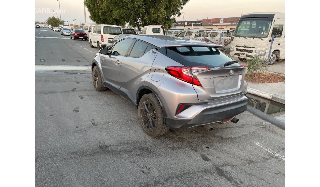 تويوتا C-HR 2018 toyota CHR full option imported from USA. 2.0