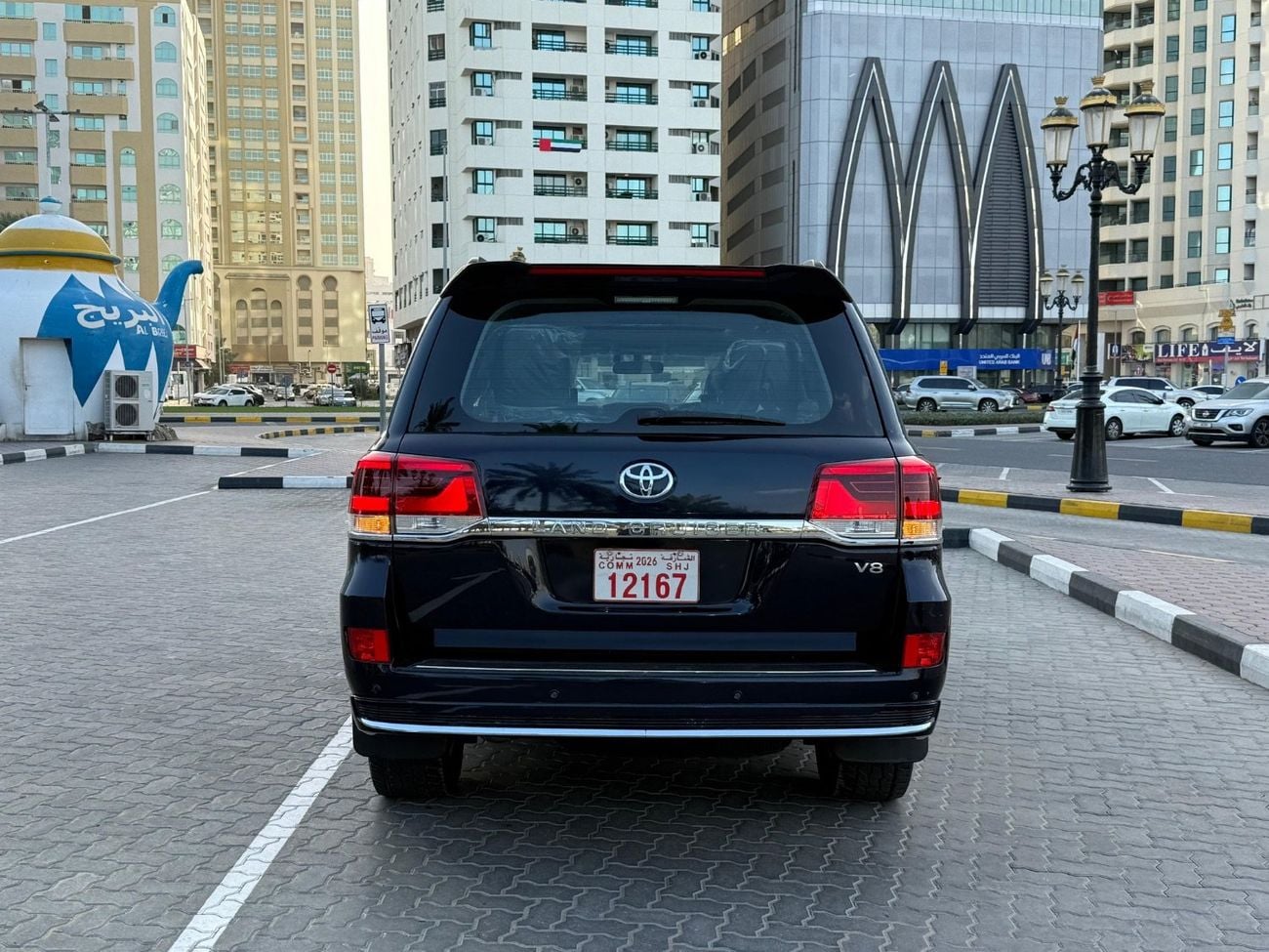 Toyota Land Cruiser 200 Series VX update to Sahara shape