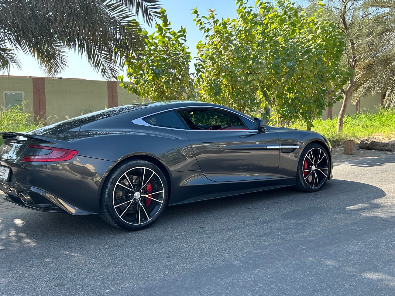 Aston Martin Vanquish