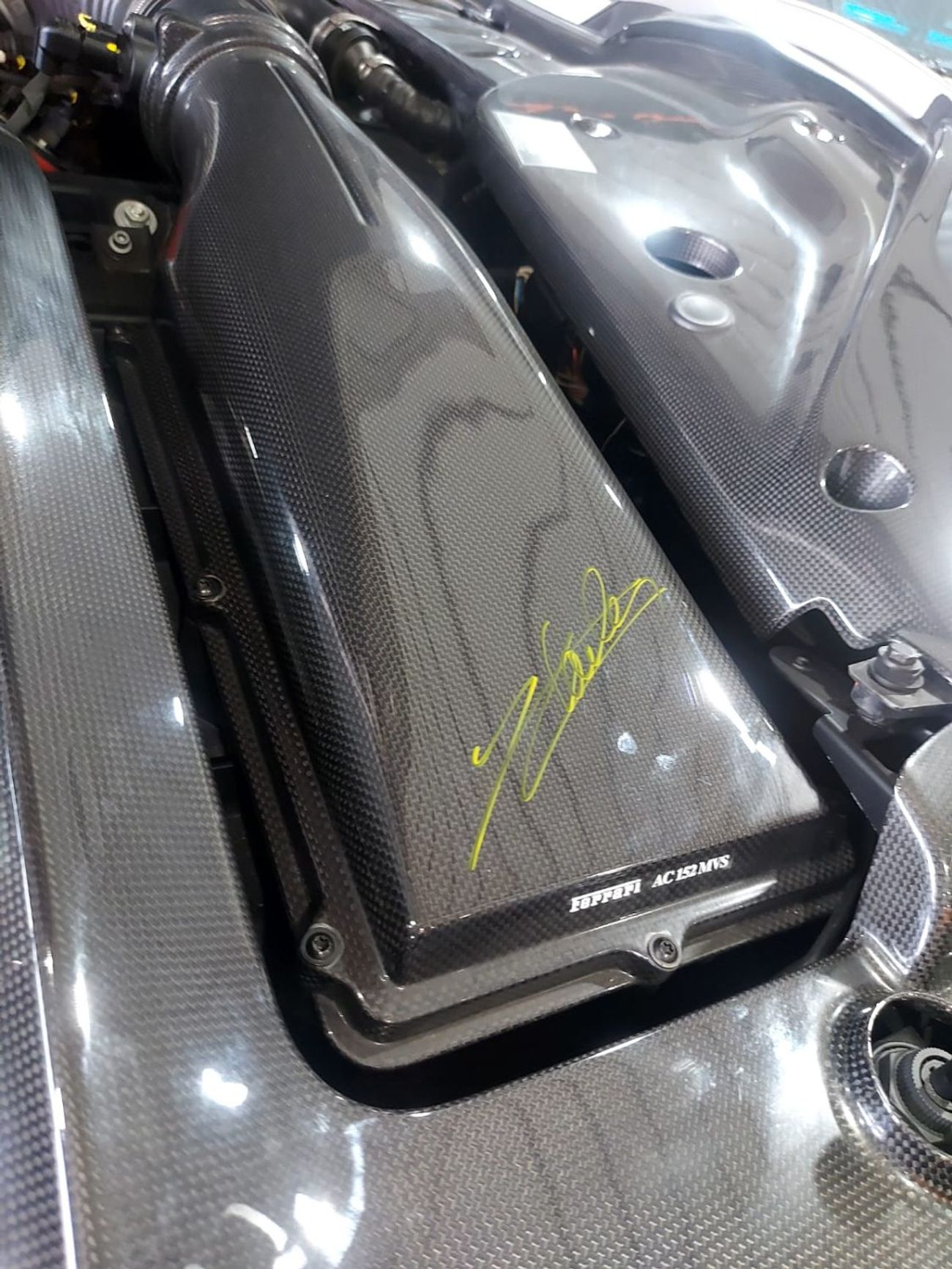 فيراري 812 كومبيتيزون