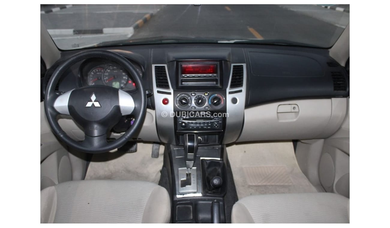 Mitsubishi Montero MITSUBISHI MONTERO SPORT 2012 GCC EXCELLENT WITHOUT ACCIDENT