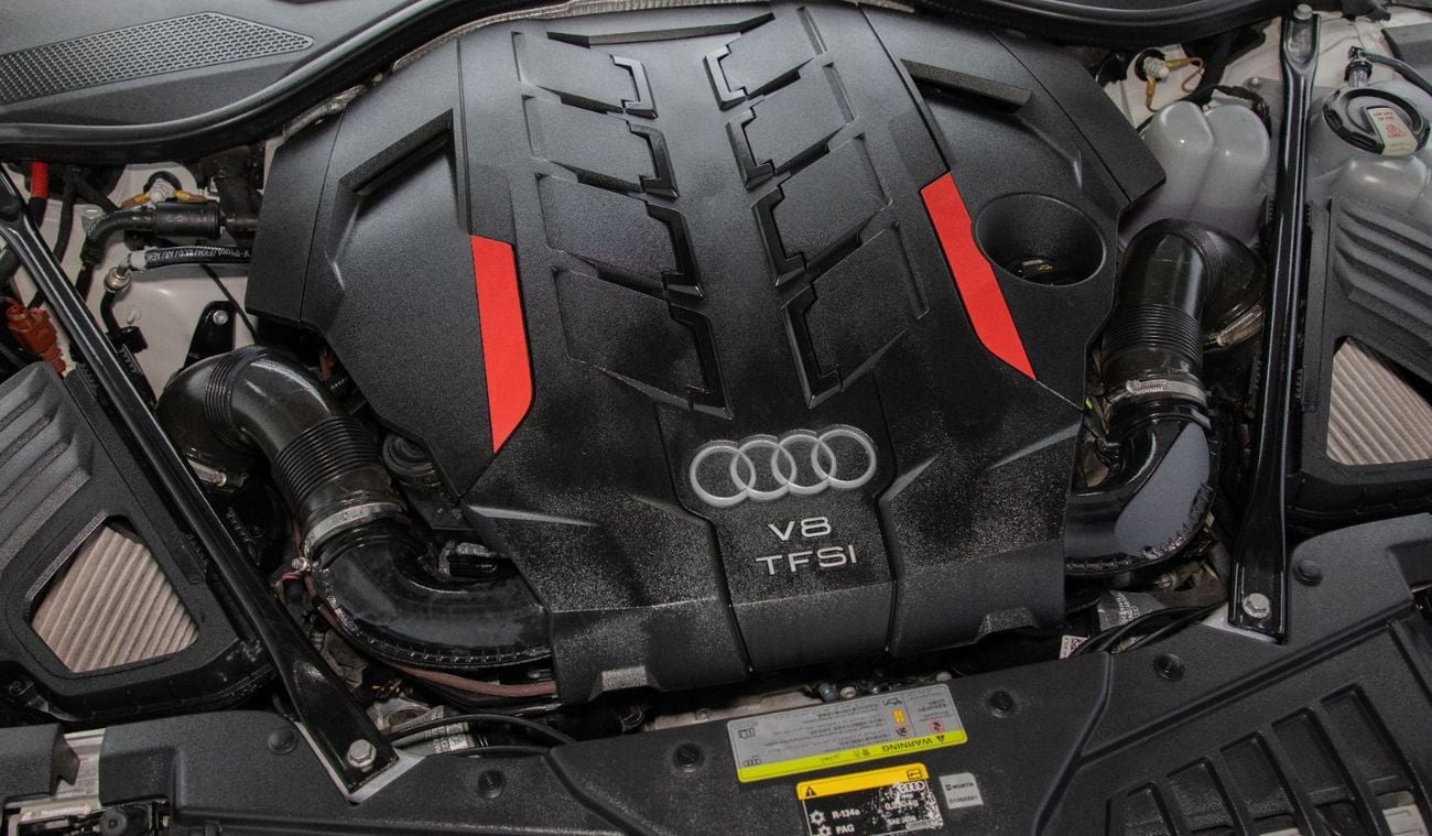 أودي S8 Black Edition