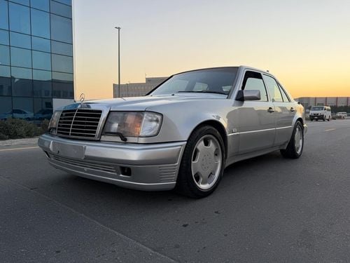 مرسيدس بنز E 500 Lorinser