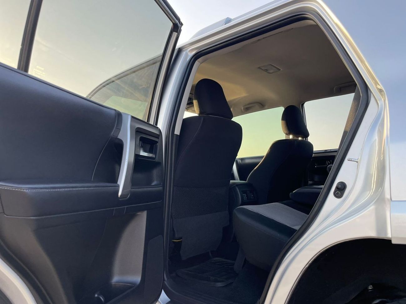 Toyota 4Runner 2018 TOYOTA 4RUNNER SR5 AWD 4.0L-V6 / EXPORT ONLY