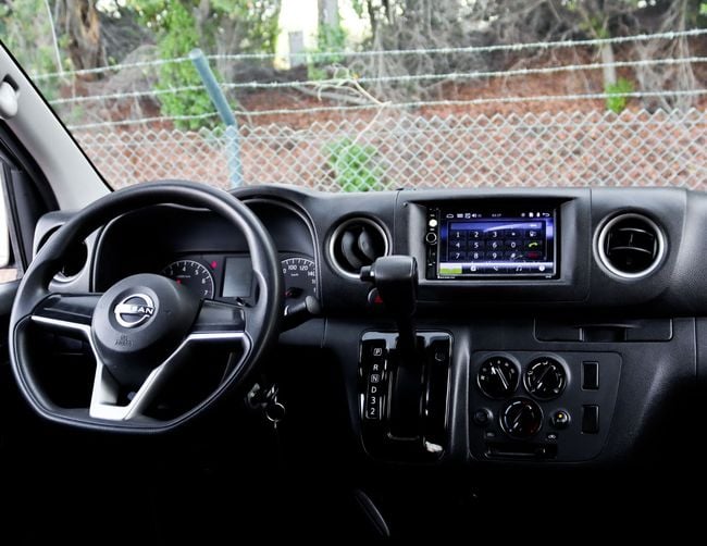 Nissan Urvan Van 2.5 L 2023 GCC Accident-Free In Excellent Condition 958 P.M, миниатюра 28