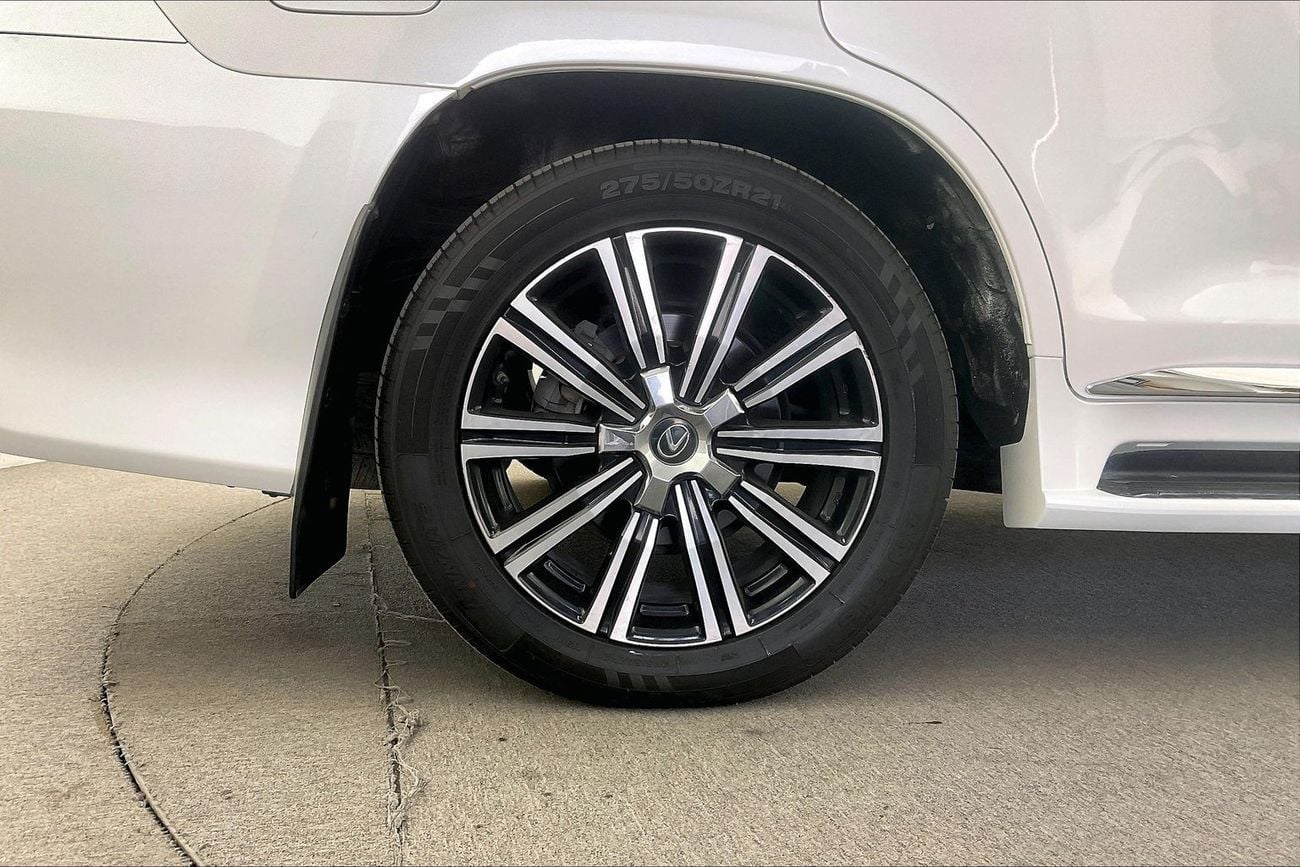 Lexus LX570 5.7 PLATINUM AUTO 4WD SHIMAMOKU GRAY | Guaranteed Warranty | 0 Down Payment