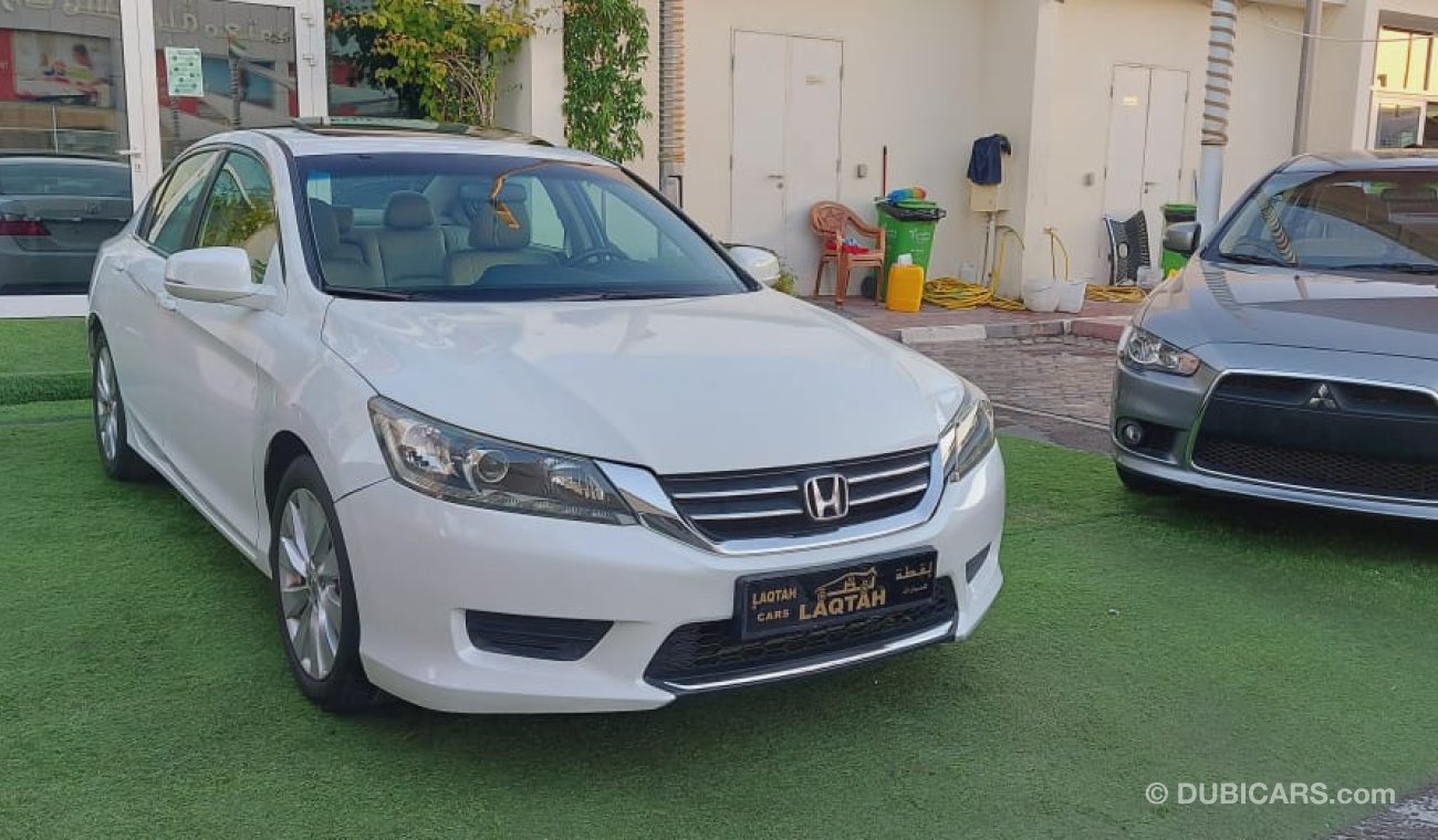 Honda Accord Gulf number one, cruise control hatch, alloy wheels, fog lights, in excellent condition