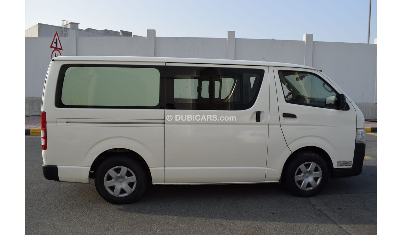 Toyota Hiace Half Planl Van Toyota Hiace Std roof 6 seater  Van, Model:2015. Excellent condition