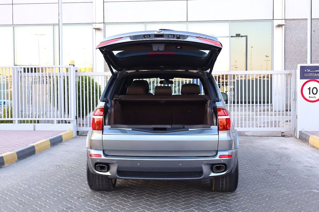 BMW X5 XDRIVE 4.8I GCC