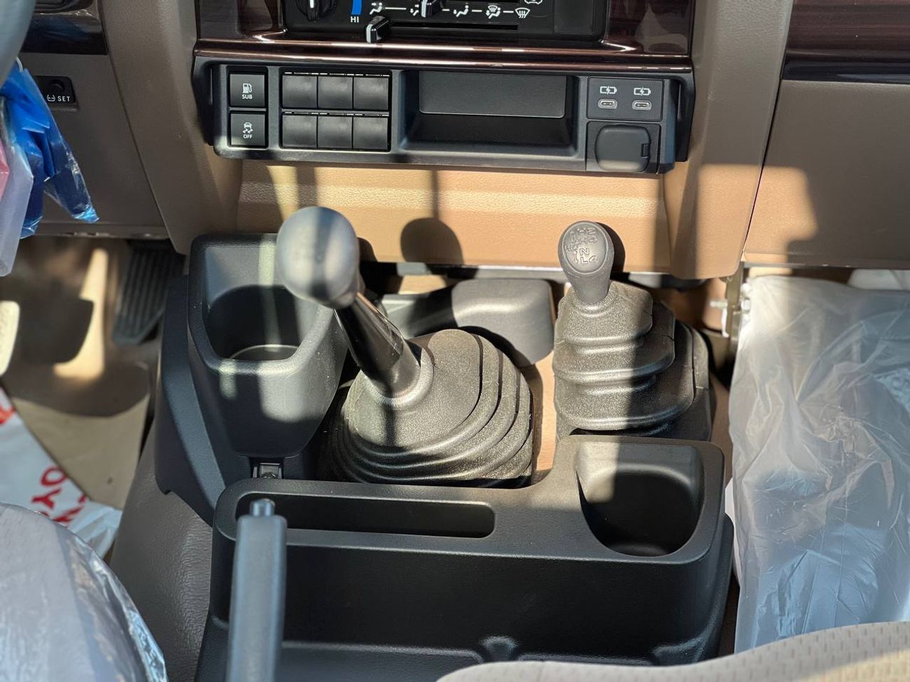 تويوتا لاند كروزر بيك آب S/C LC79 2.8L DSL M/T // 2025 // STD OPTION WITH DIFF LOCK , DVD&BACK CAMERA // SPECIAL OFFER // BY 