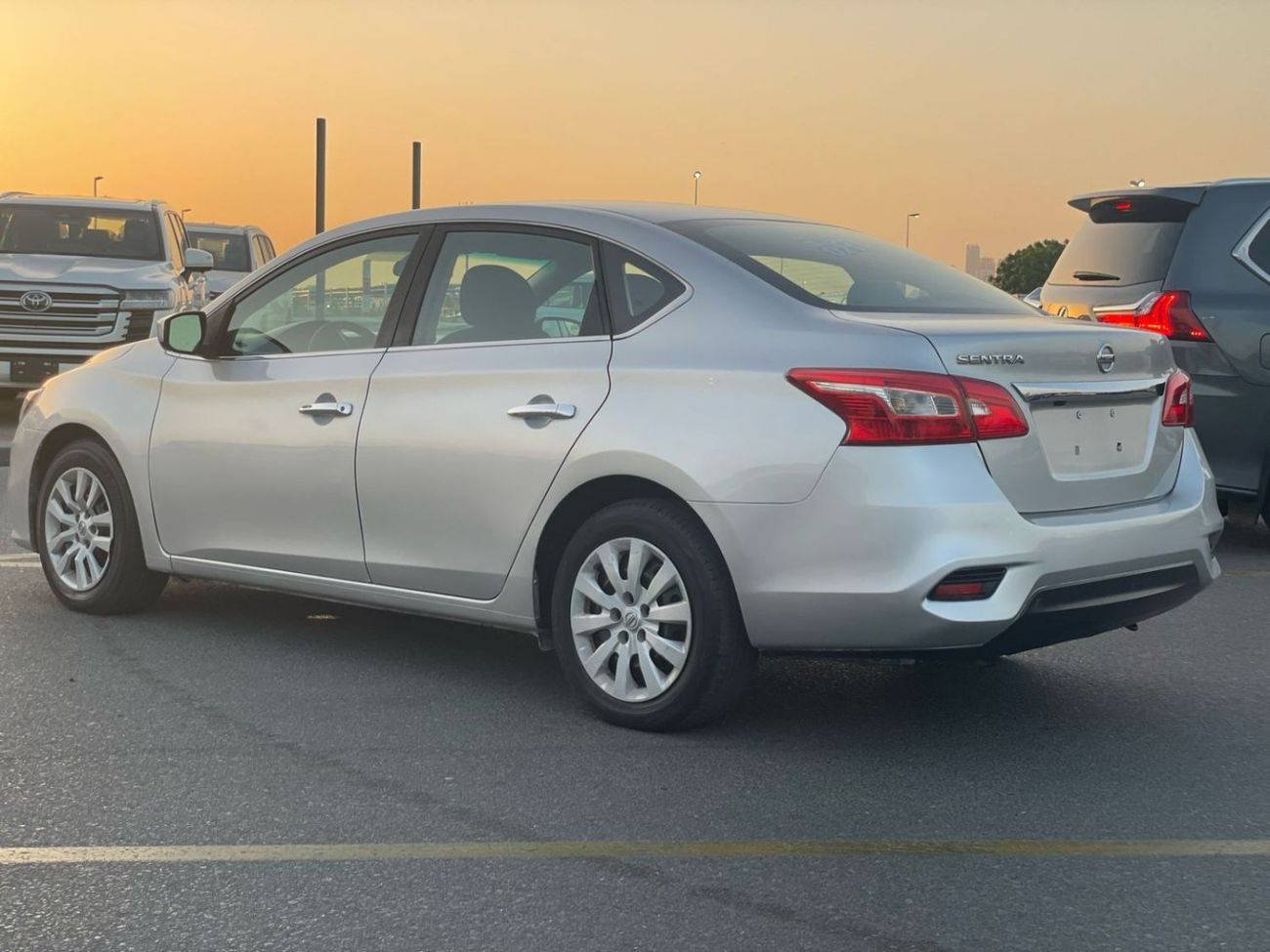 نيسان سنترا 2019 Nissan Sentra S 1.8L V4 MidOption+ Ecar onomical C-
