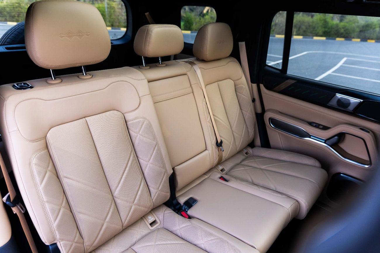 BYD Leopard 8 Smart and Brave Flagship Edition (7 Seats)