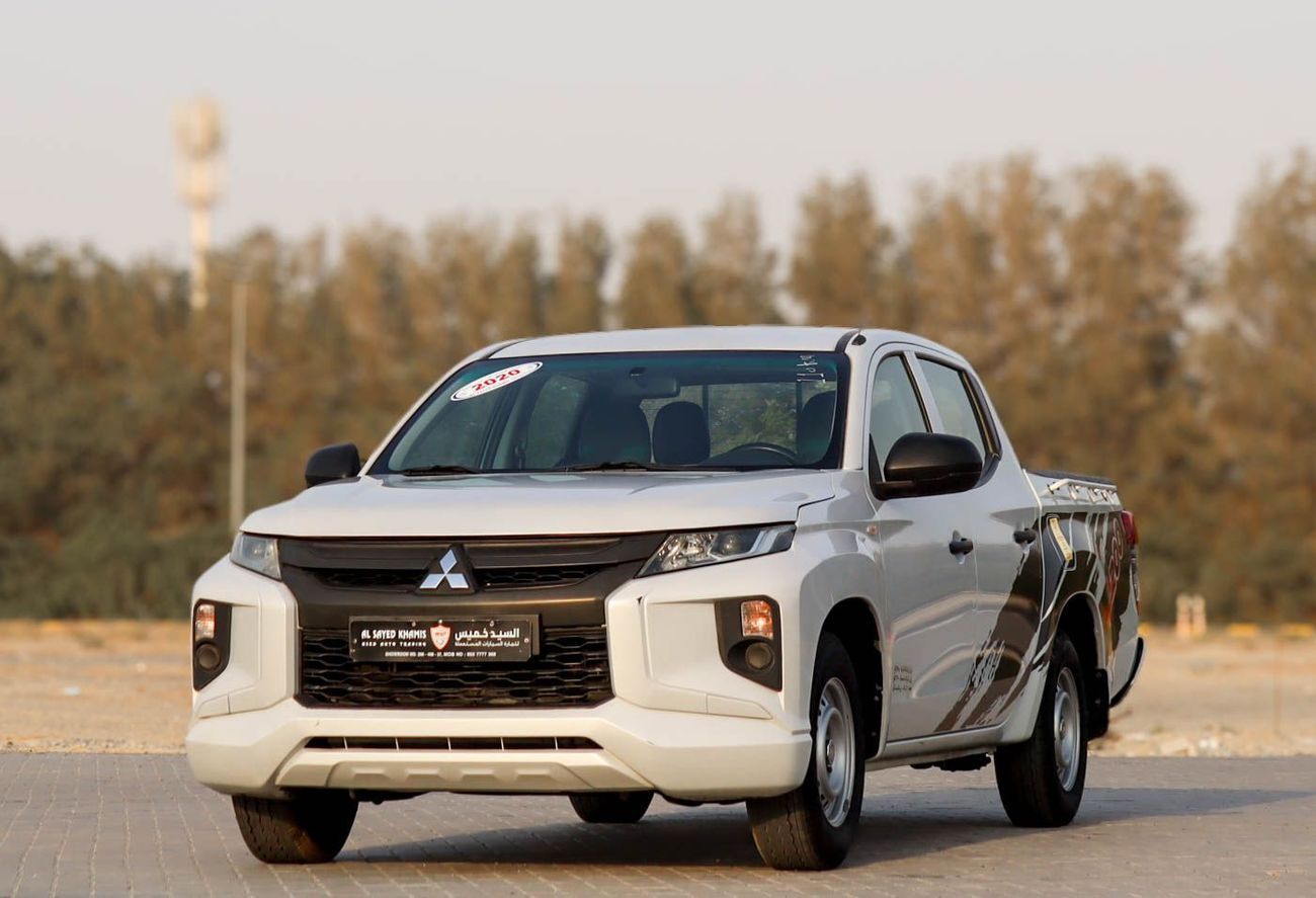 Mitsubishi L200 GL 2.4L (128 HP) Double Cab Utility Mitsubishi L200 2.4 L 2020 GCC accident-free in excellent condit