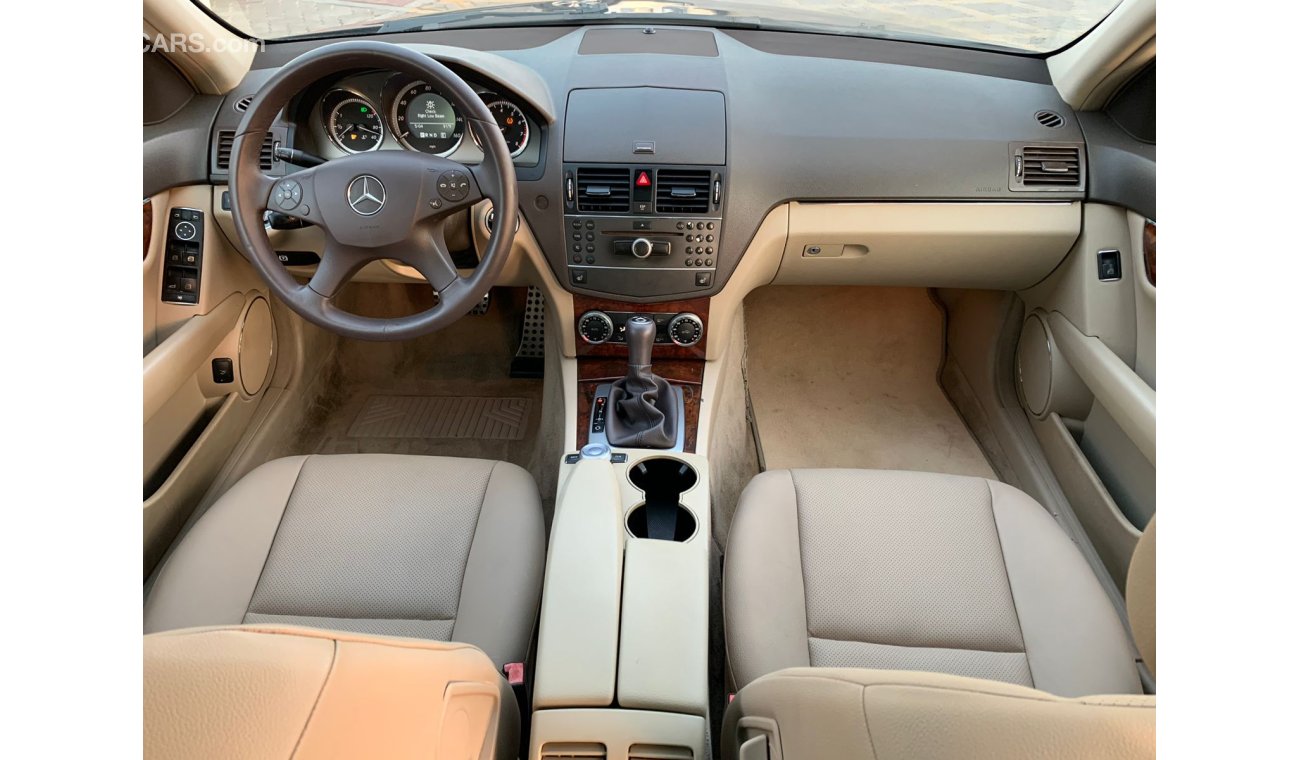 مرسيدس بنز C 300 Mercedes C300_American_2011_Excellent_Condition _Full option