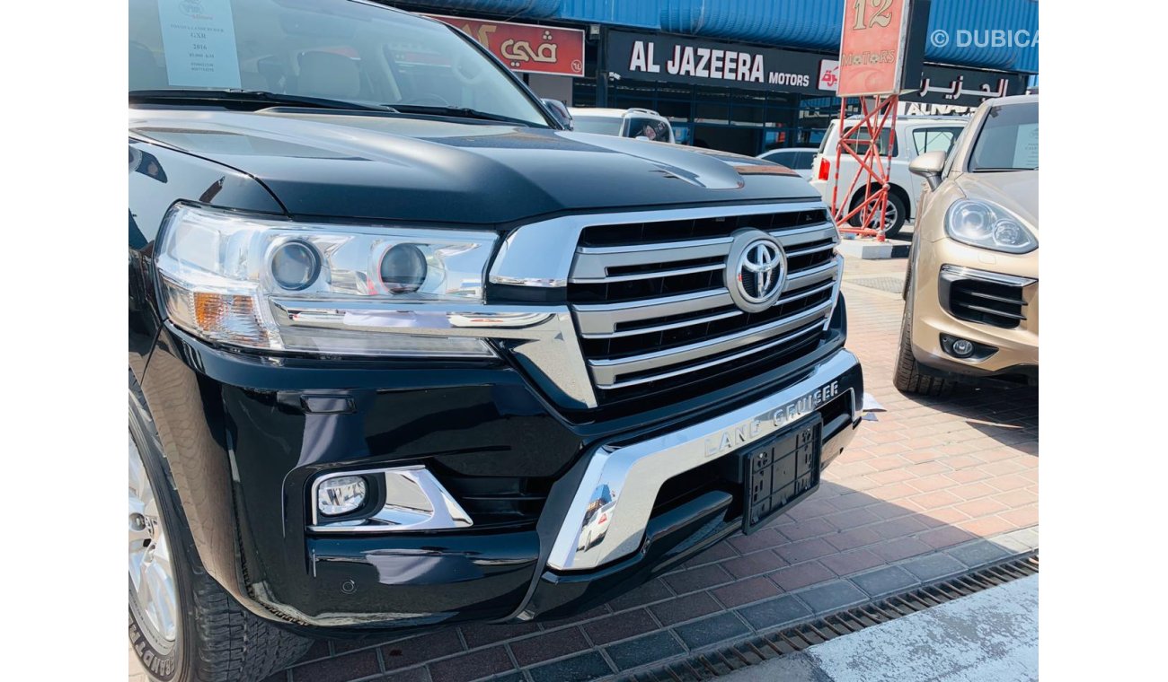 Toyota Land Cruiser GXR V8