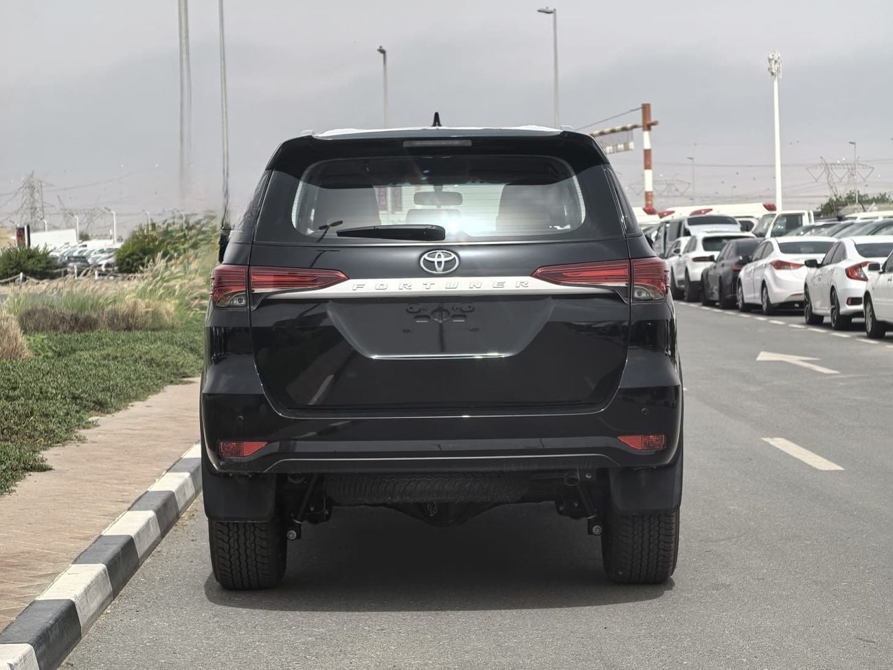 Toyota Fortuner EXR FORTUNER,2.7L,4X4,MANUAL AC,ROOF RACK,REAR VEIW CAMERA,17''AW,A/T,2026MY( FOR EXPORT ONLY)