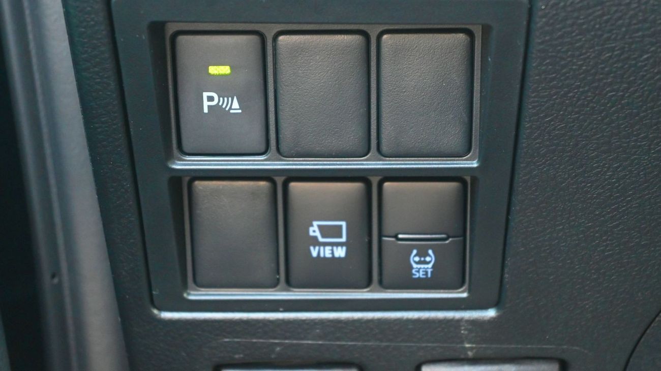 تويوتا هيلوكس Adventure 4.0L