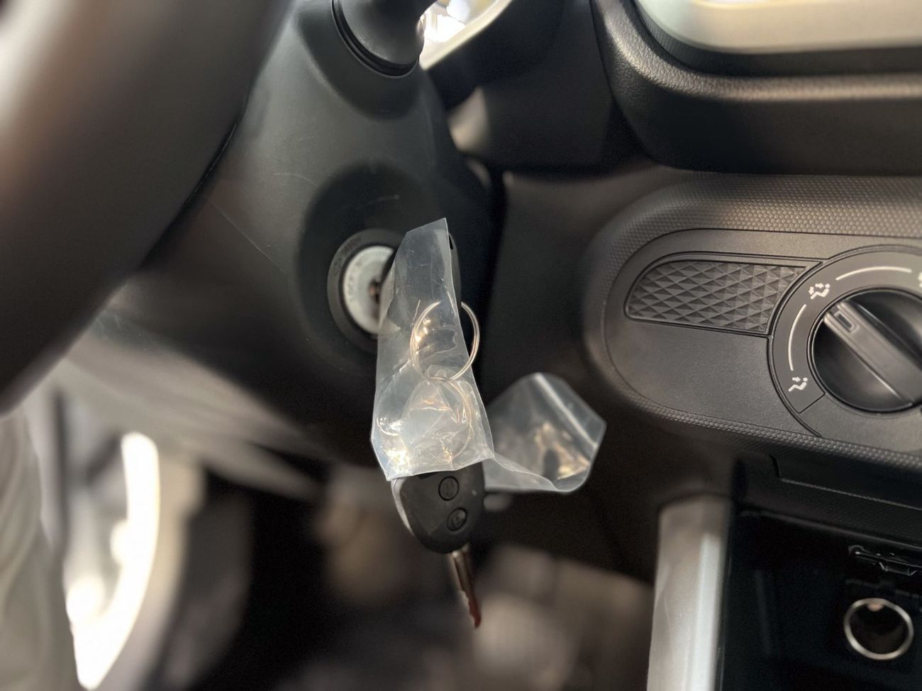 Toyota Raize EXPORT ONLY - TOYOTA RAIZE 1.2L E