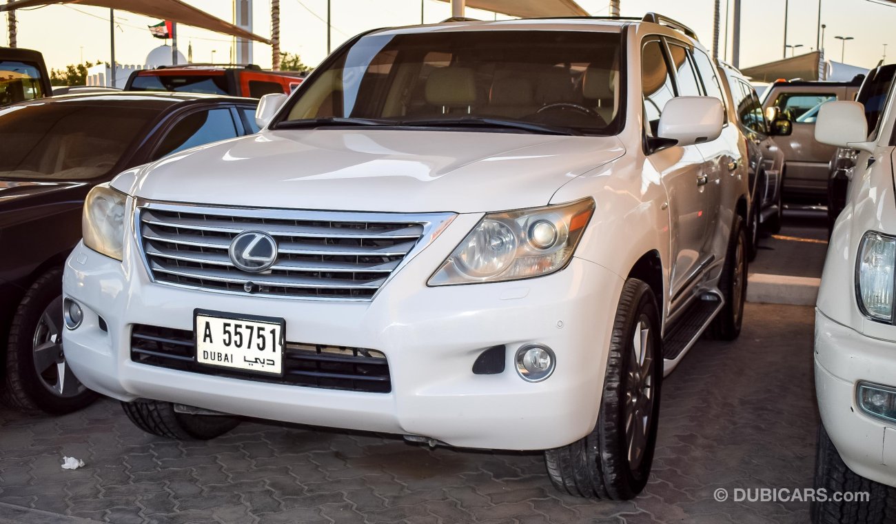 Lexus LX570 السياره نظيفها ما تشكى من اى شى رقم واحد رادار فل اوبشن