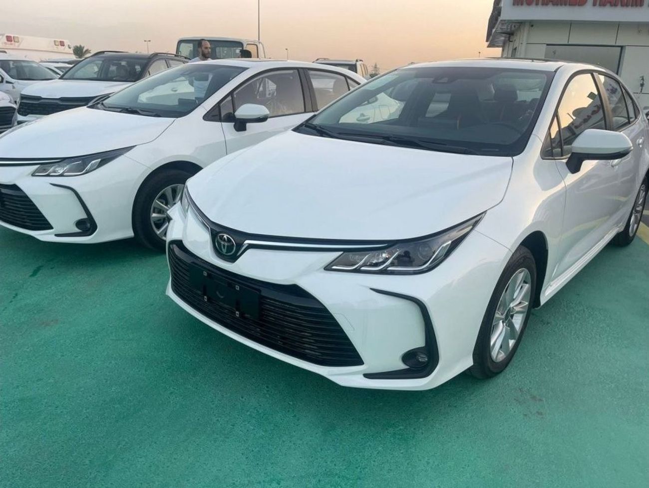 تويوتا كورولا 2023 Toyota Corolla 1200cc Camera Sunroof Push Button Automatic Zero KM