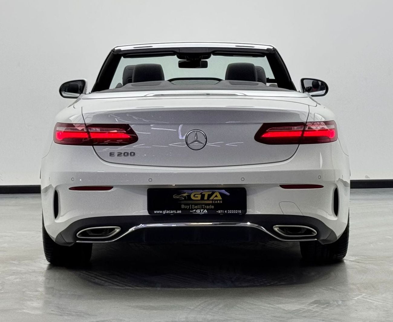 مرسيدس بنز E 200 كوبيه 2018 Mercedes Benz E200 Cabriolet, Full Service History, Fully Loaded, Excellent Condition, GCC