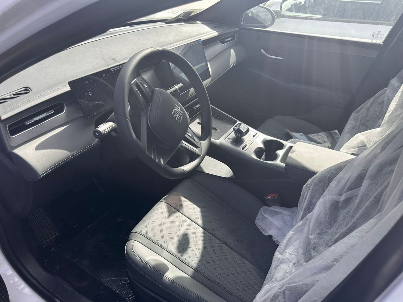 BYD QIN PLUS Intelligent Driving Edition DM-i 55KM Leading Edition