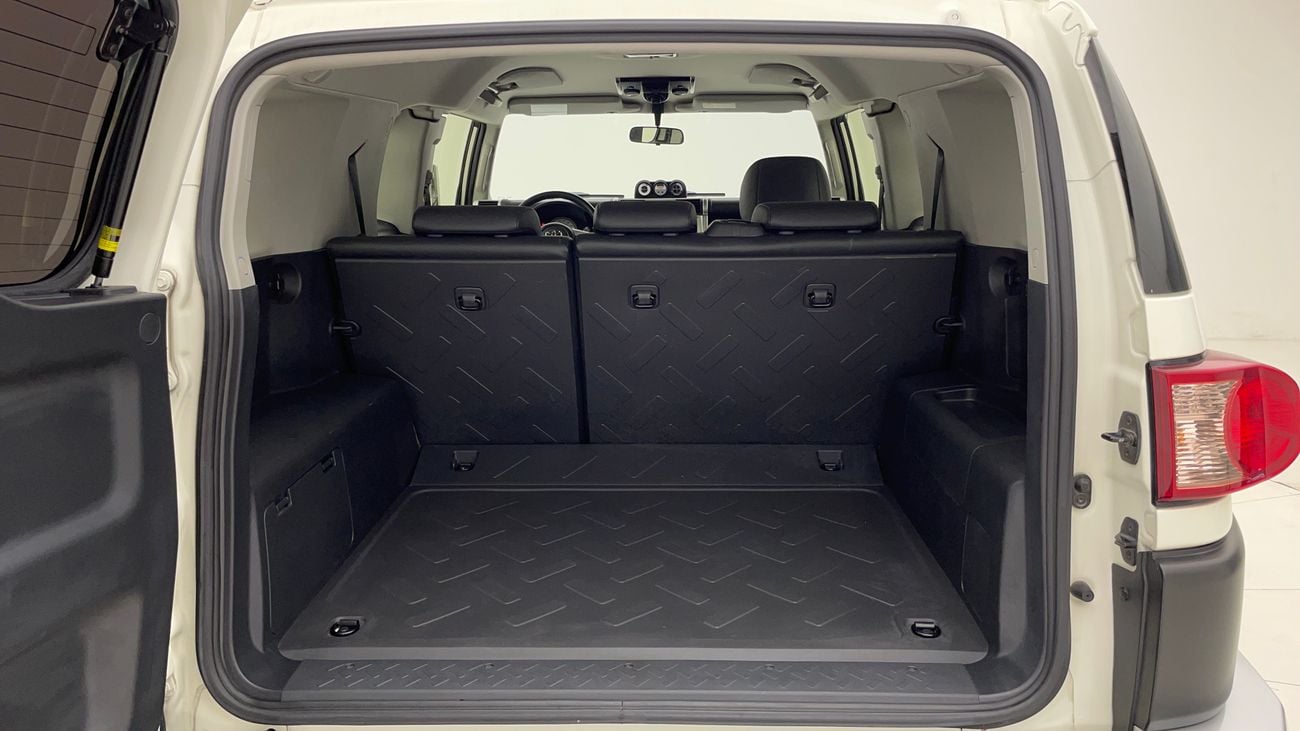 Toyota FJ Cruiser GXR 4 | Zero Down Payment | Home Test Drive