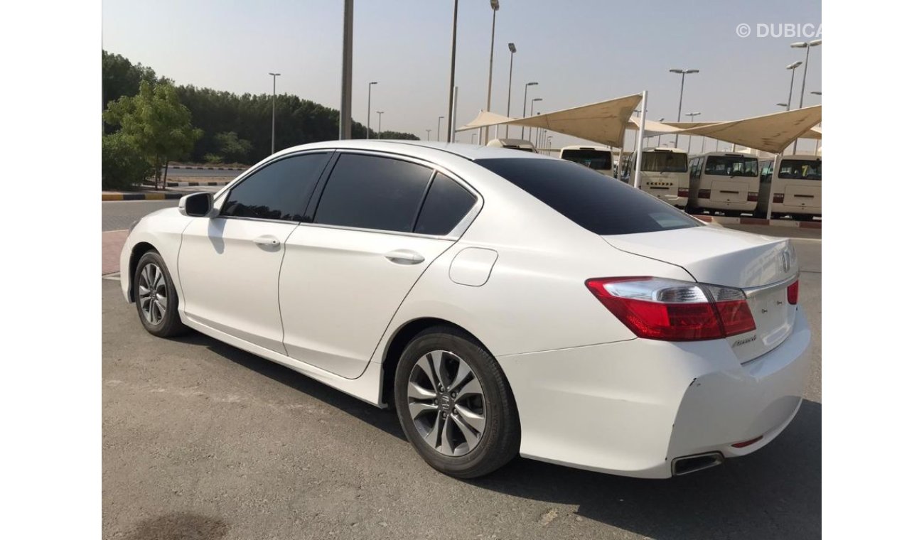 Honda Accord 2015 gcc very celen car