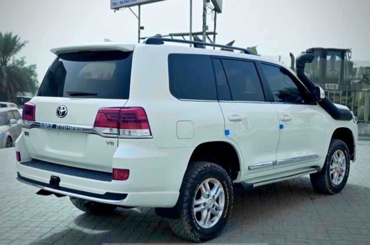 تويوتا لاند كروزر 2017 Model ZX RHD Diesel Engine Full Option Very clean and perfect condition