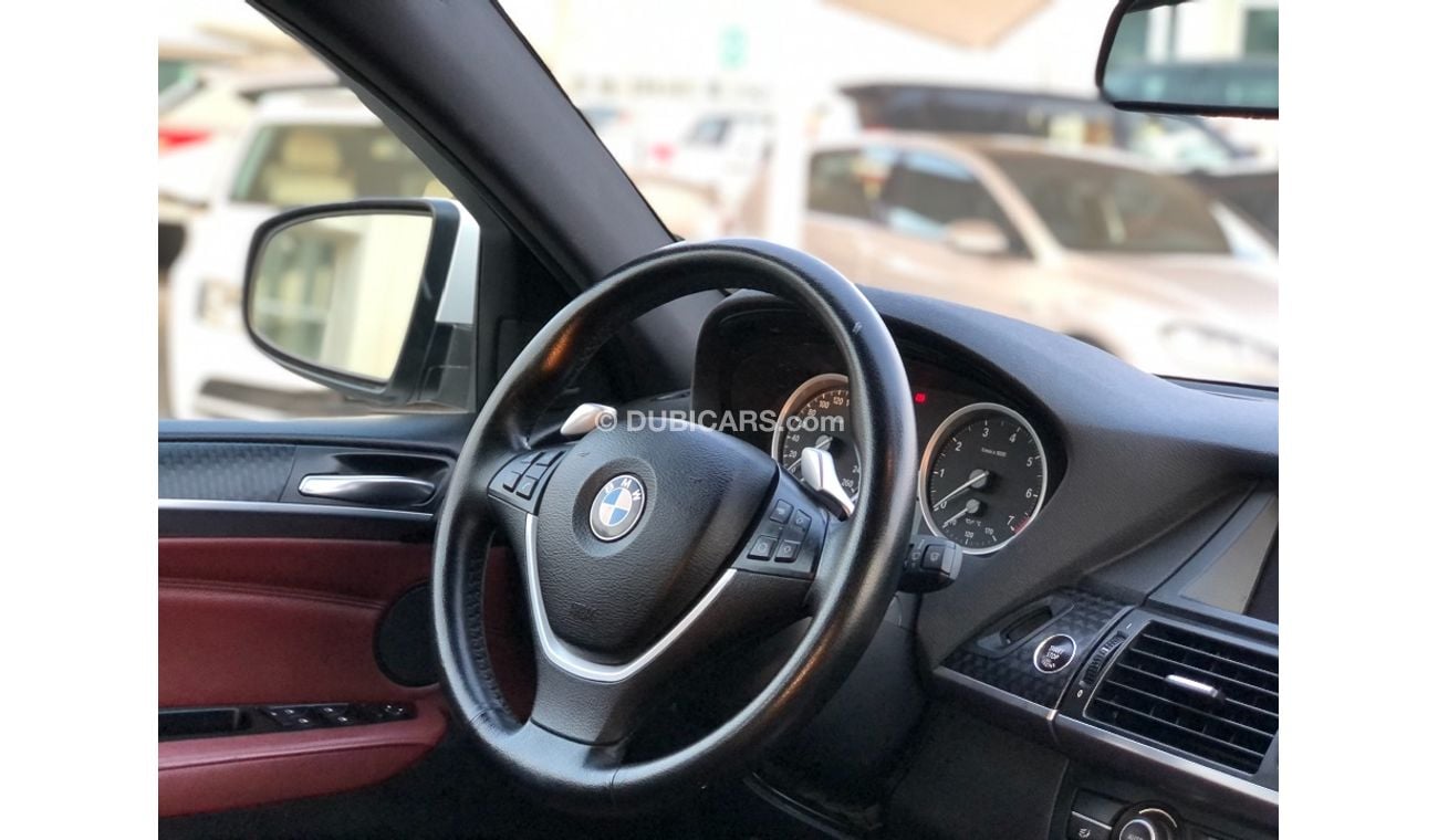 بي أم دبليو X6 موديل 2010 خليجي حاله ممتازه من الداخل والخارج فل مواصفات بانوراما ومثبت سرعه وتحكم كهربي كامل ونظام