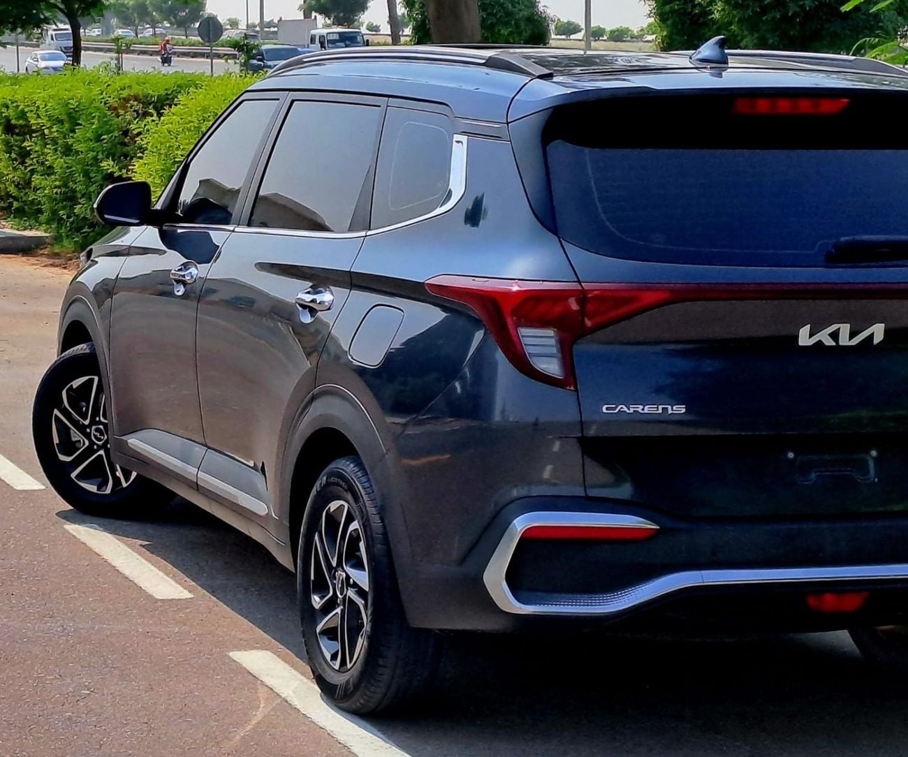 Kia Carens EX 1078/- Monthly Kia Carens 2024 | NO CONVENIENCE CHARGES ! GCC| AGENCY MAINTAINED ! ACCIDENT FREE.