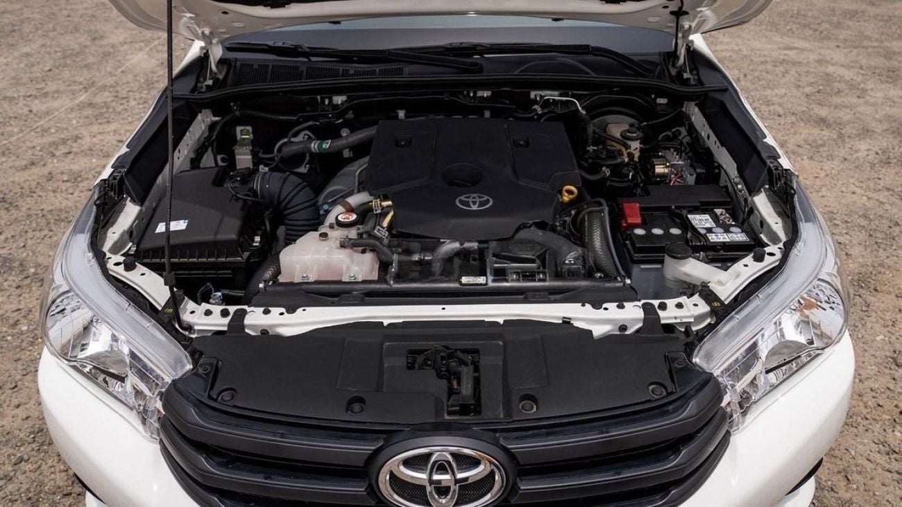 تويوتا هيلوكس HILUX 2.4L MT P.WINDO DEFLOCL DIESEL 2024