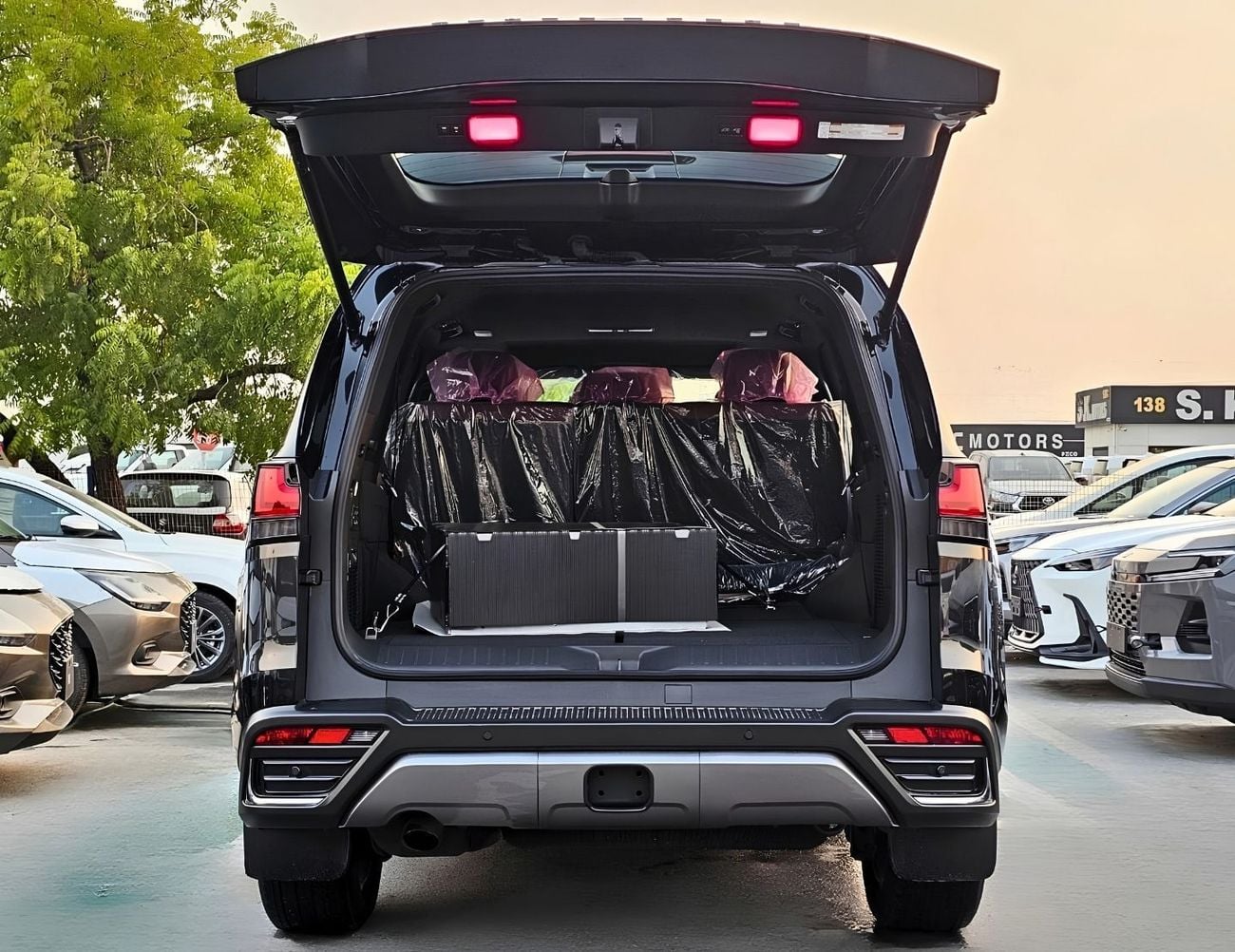 لكزس LX 600 توربو سبورت لكزس LX600 تيربو سبورت || محرك بنزين V6 سعة 3.5 لتر، دفع رباعي، ناقل حركة أوتوماتيكي | رادار | إغلاق