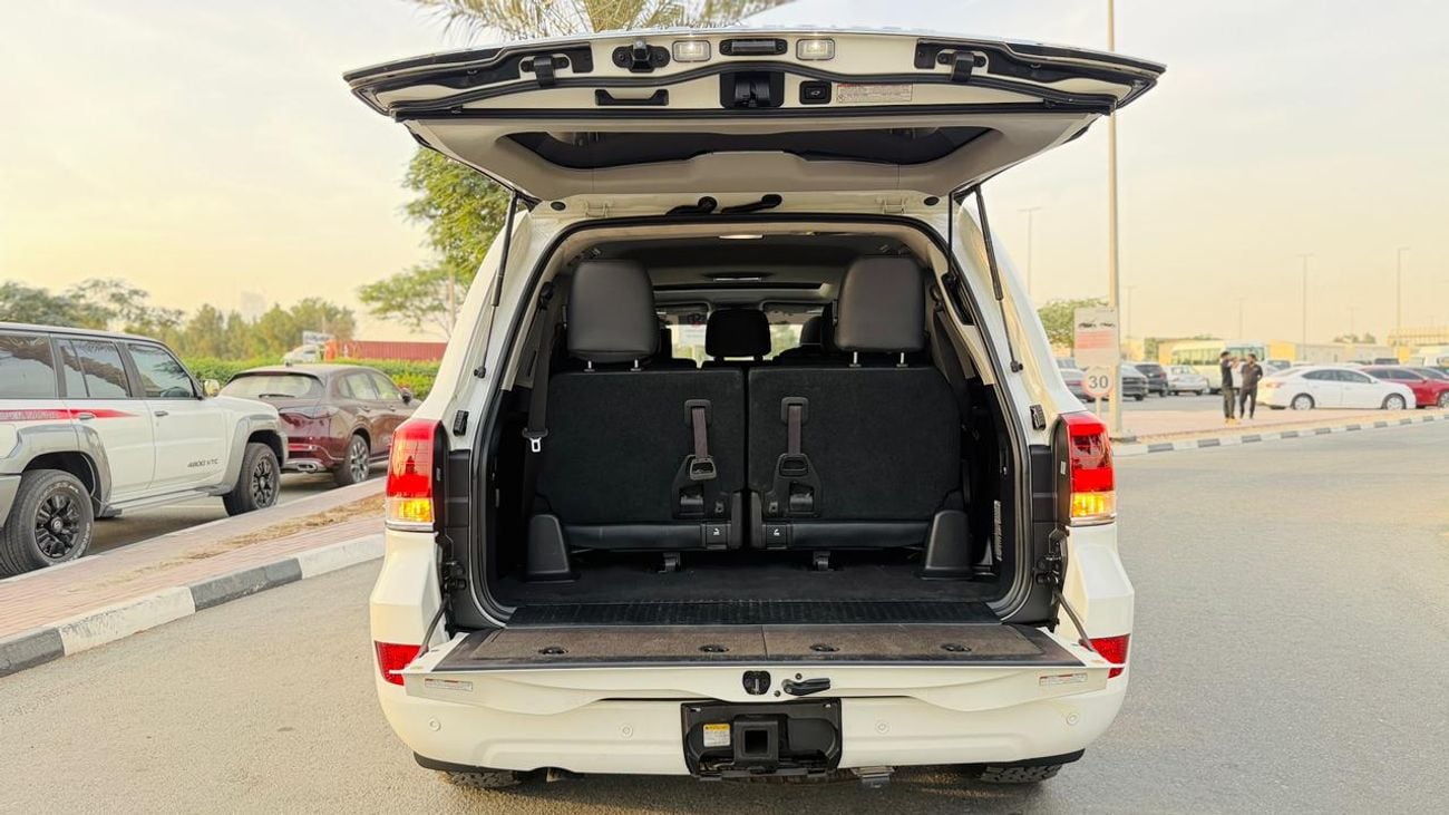 تويوتا لاند كروزر -