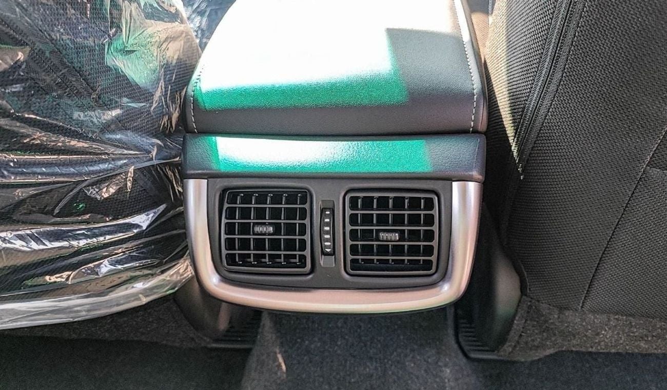 تويوتا هيلوكس Toyota Hilux 2.4L Diesel AT Full Option MY2025_Silver