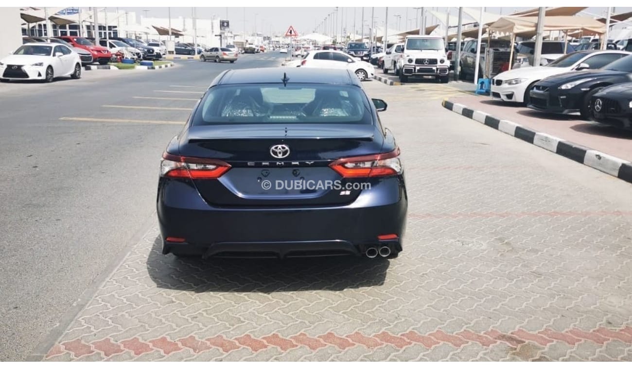 Toyota Camry SE - Sports Edition