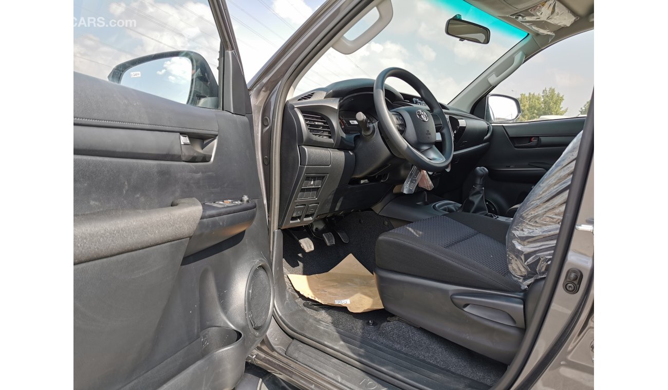 Toyota Hilux 2.4L, DIESEL, 17" TYRE, FABRIC SEATS, XENON HEADLIGHTS (CODE # THB21)