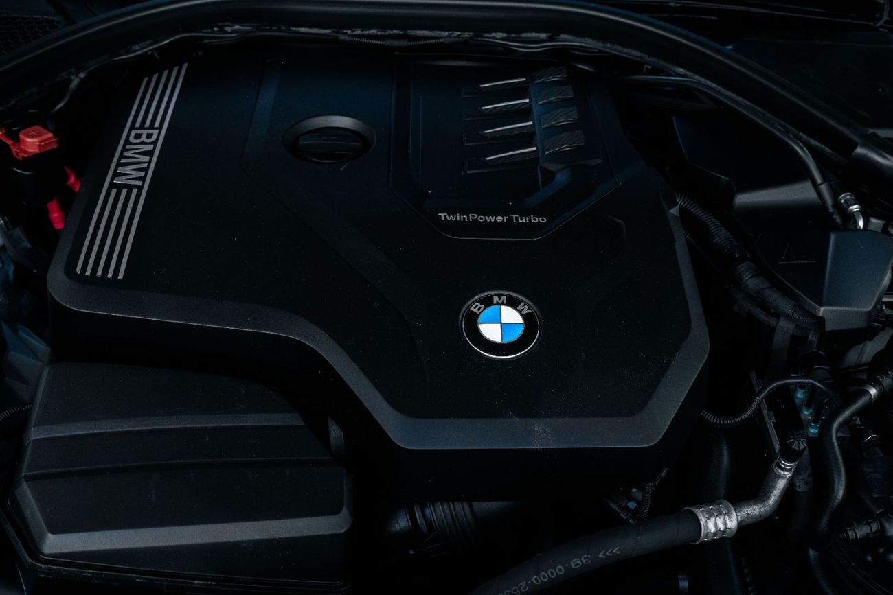 BMW 330i 2,252 P.M  | 0% Downpayment | M-Kit | Under Warranty!