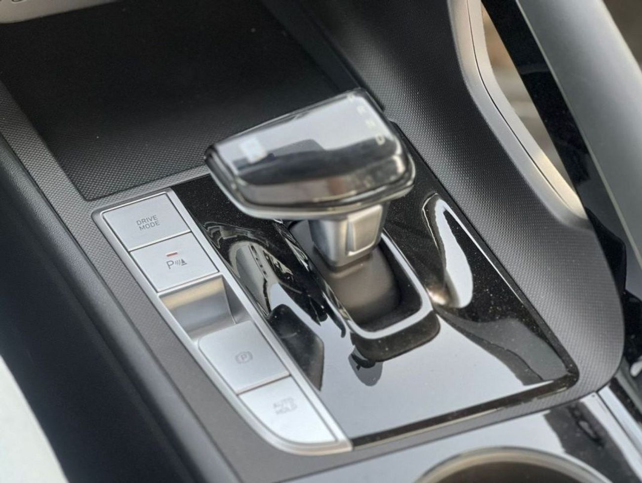 هيونداي إلانترا HYUNDAI ELANTRA 1.5L ELITE GLX FULL OPTION MODEL 2024