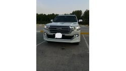 Toyota Land Cruiser Gxr v8