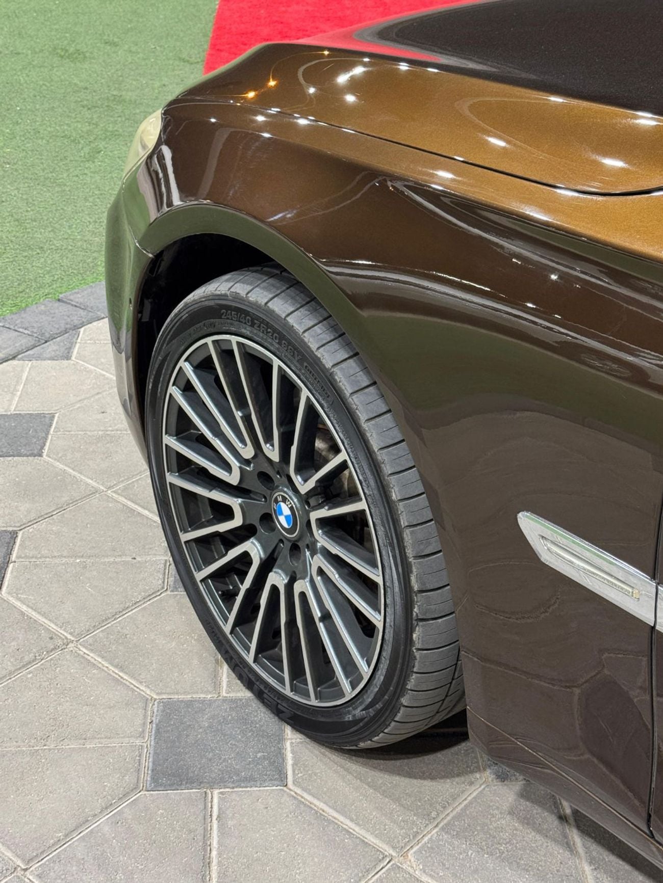 BMW 750Li Individual 4.4L