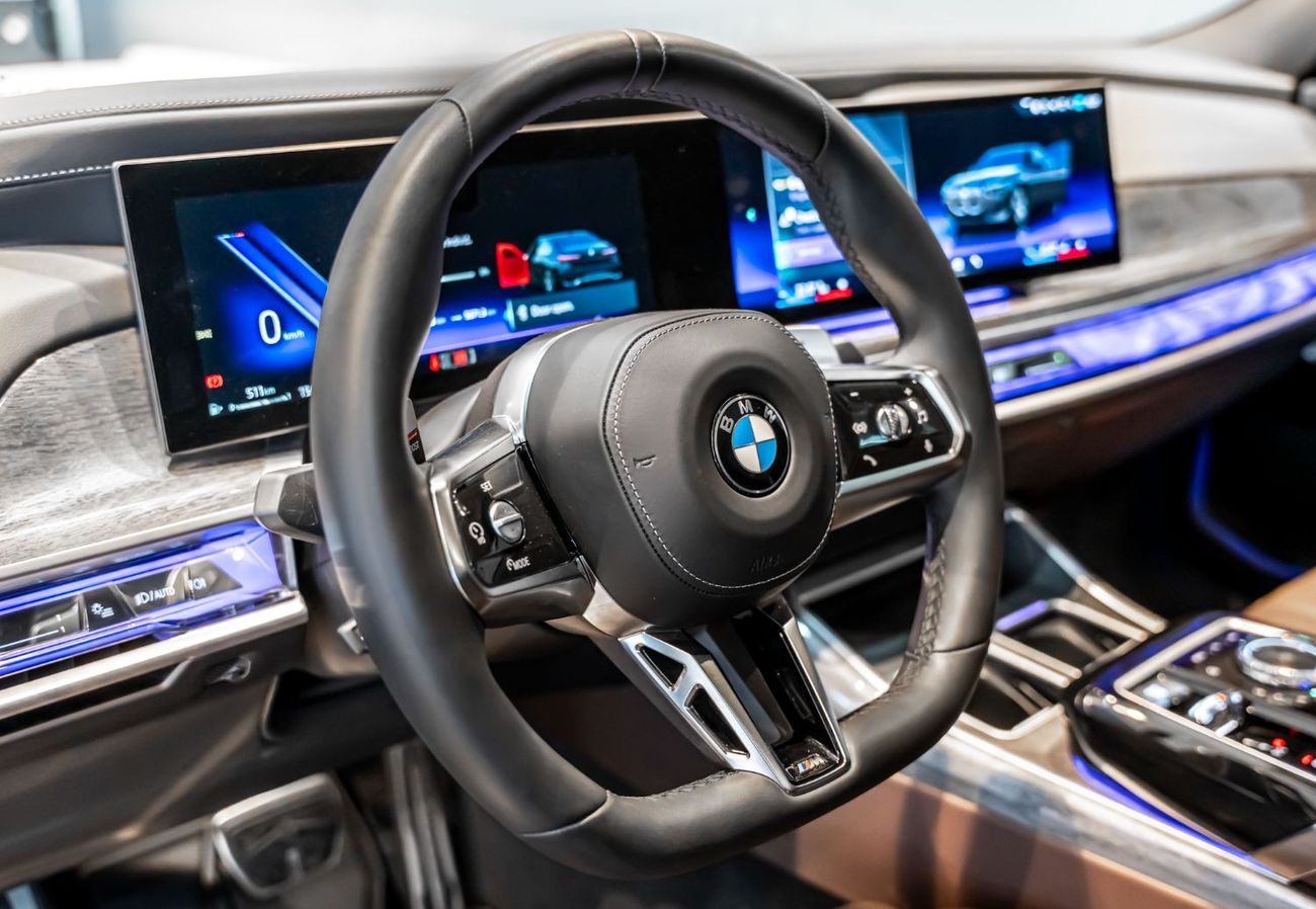 BMW 740Li 2023 BMW 740i, 2028 BMW Warranty + Service Contract, Low KMs, GCC