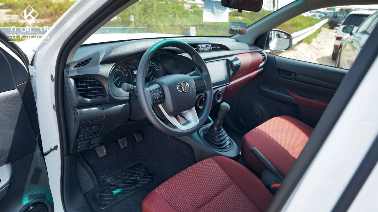 تويوتا هيلوكس GL 2.4L D-4D | Manual Transmission | Bed Liner | GCC Specs | Zero KM