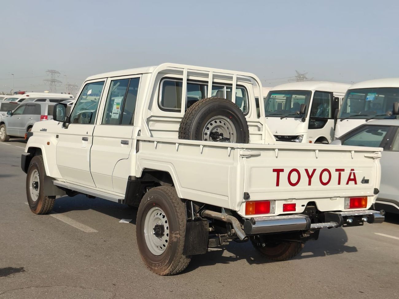 Toyota Land Cruiser Pick Up 2025 Toyota Land Cruiser LC79 Double-Cab without Diff-Lock 2.8L 4-Cyl Turbo Diesel M/T Export Only