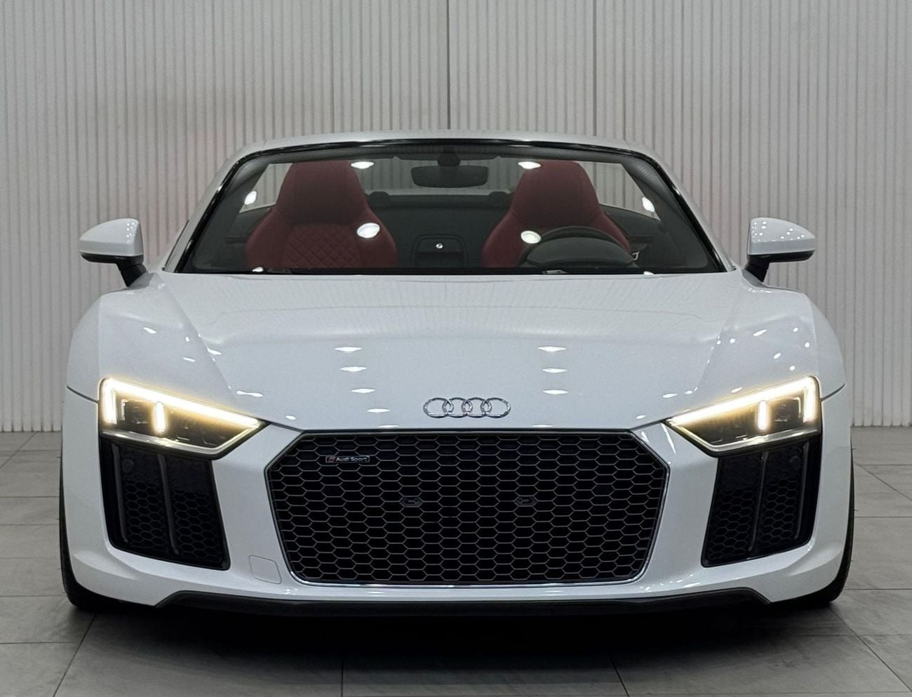 Audi R8 Spyder Std 5.2L 2017 Audi R8 Spyder V10, Warranty, Full Service History, Carbon Fiber Package, Very 