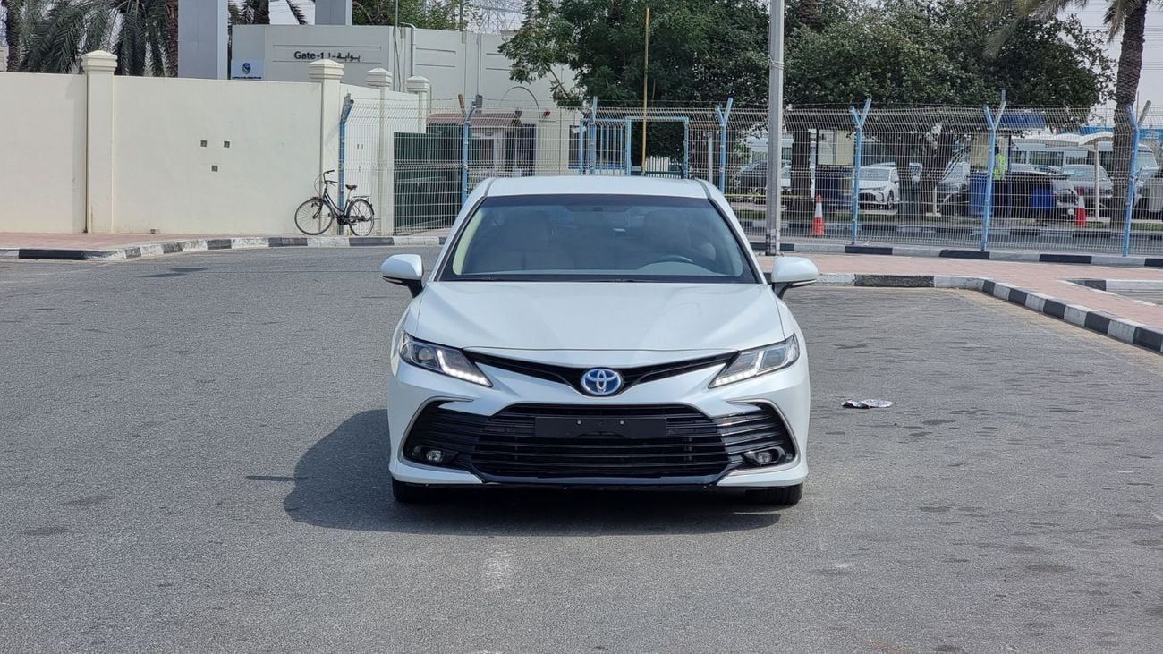 Toyota Camry GLE HEV LE Hybrid 2.5L