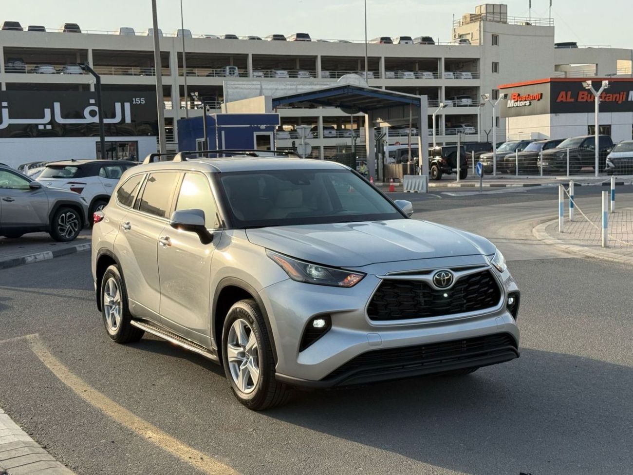 Toyota Highlander TOYOTA HIGHLANDER LE | FULL OPTION | CLEAN WITHOUT PAINT | 2.5L 4 CYLINDERS | UAE PASS