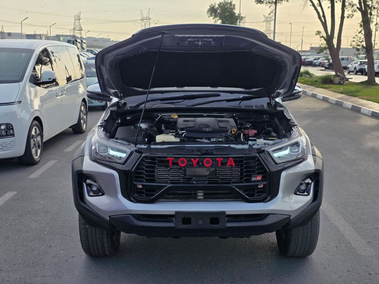 Toyota Hilux DIESEL 2.8 LITER ,AUTOMATIC ,RIGHT HAND DRIVE ONLY FOR EXPORT