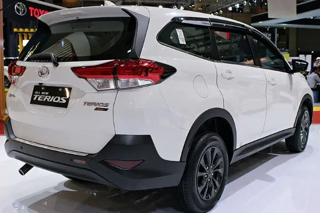 دايهاتسو تيريوس exterior - Rear Left Angled